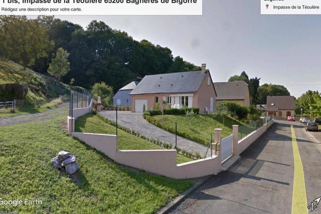 Petite Maison Aux Abords De Bagneres De Bigorre Exterior foto